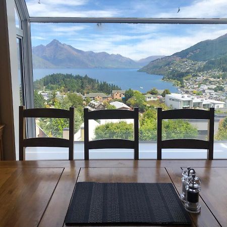 Spacious Home With Awesome Lake Views クイーンズタウン エクステリア 写真